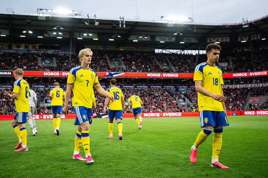 Lucas Bergvall and Yasin Ayari of Sweden
