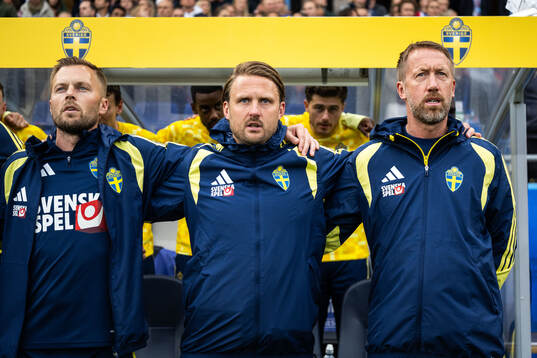 Assistant coach Sebastian Larsson, assistant coach Björn