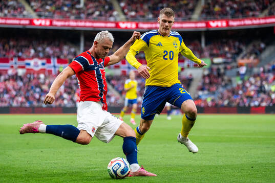 Julian Ryerson of Norway and Eric Smith of Sweden