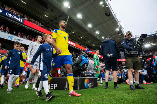 Goalkeeper Jacob Widell Zetterström and Isak Hien of Sweden