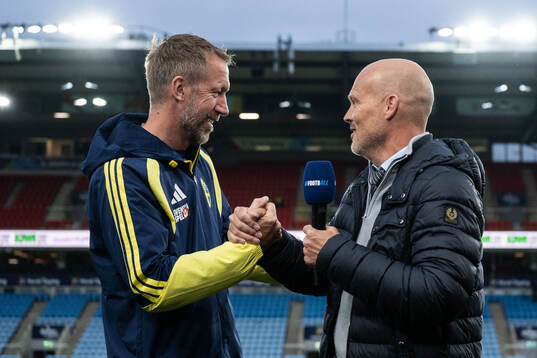 Head coach Graham Potter of Sweden and Fredrik Ljungberg of