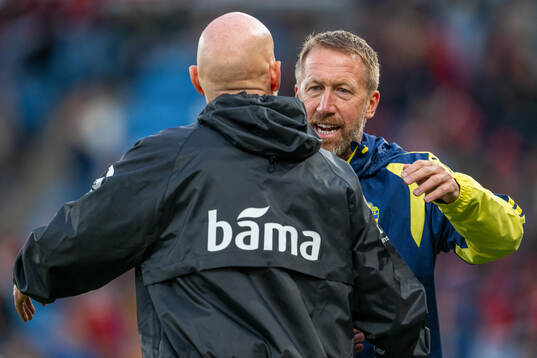 Head coach Ståle Solbakken of Norway and head coach Graham