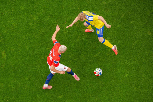 Bläddra bland fler bilder av Football, International Friendly, Norway - Sweden