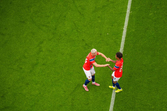 Julian Ryerson and Oscar Bobb of Norway celebrate