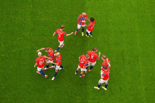 Jørgen Strand Larsen of Norway celebrates with teammates