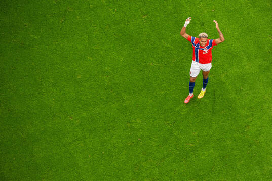 Antonio Nusa of Norway celebrates