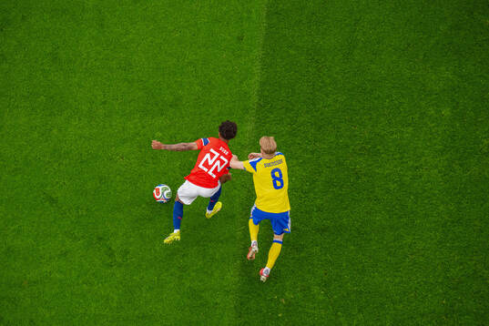 Oscar Bobb of Norway and Daniel Svensson of Sweden