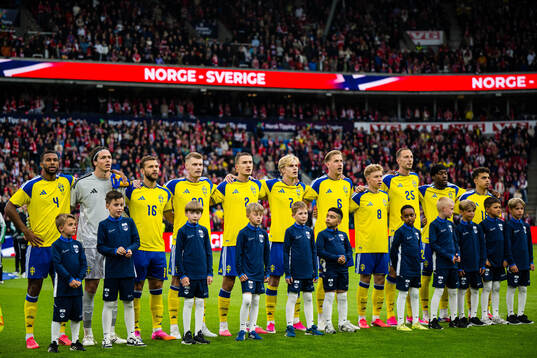 Isak Hien, goalkeeper Jacob Widell Zetterström, Jesper