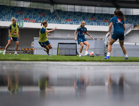 Anna Anvegård and Amanda Nildén of the Swedish women's