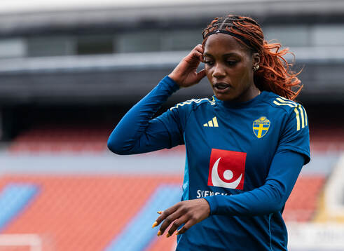 Evelyn Ijeh of the Swedish women's national football team