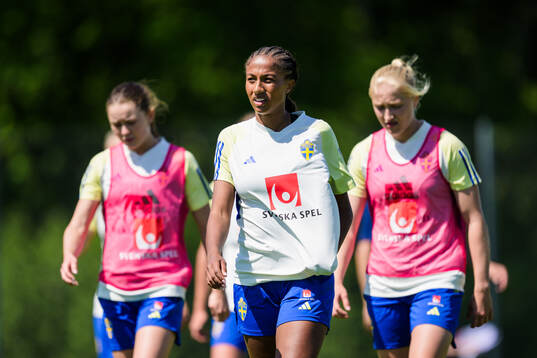 Cassandra Bogere and Wilma Leidhammar of the Swedish
