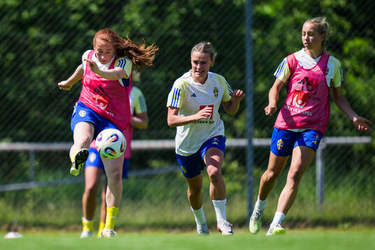 Ella Reidy and Maja Bodin of the Swedish women's under-23