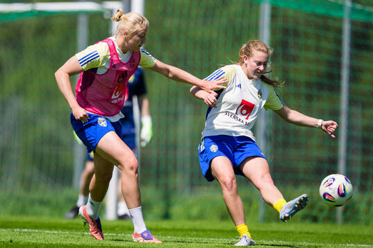 Wilma Leidhammar and Agnes Mårtensson of the Swedish