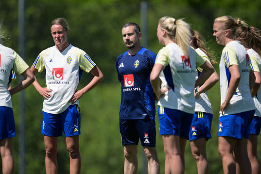Goalkeeper coach Erik Lundstedt of the Swedish women's