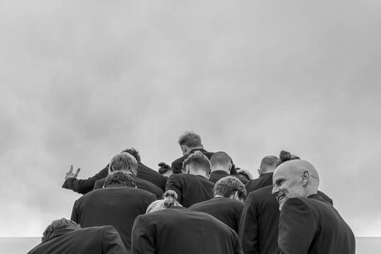 Head coach Ståle Solbakken and players of the Norwegian