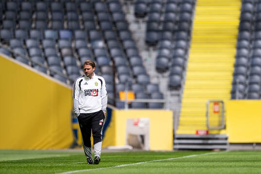 Assistant coach Björn Hamberg of the Swedish national