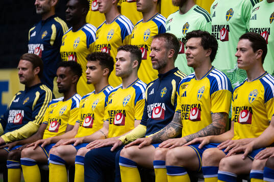 Assistant coach Björn Hamberg, Taha Ali, Yasin Ayari,