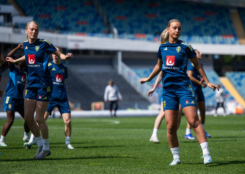 Filippa Andersson and Wilma Lantz of IFK Göteborg at a