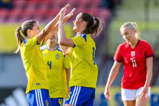 Svea Rehnberg and Johanna Renmark of Sweden celebrates 2-0