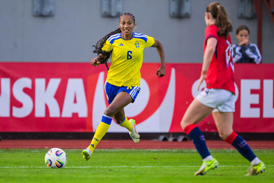 Cassandra Bogere of Sweden