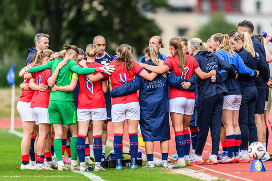 Players of Norway looks dejected