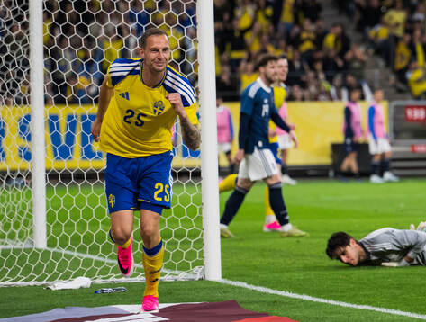 Gustaf Nilsson of Sweden celebrates