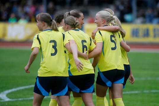 Rebecca Jakobsson of Sweden celebrates 1-0