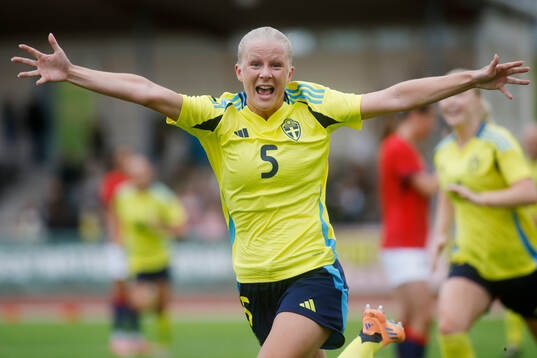 Bläddra bland fler bilder av Football, Women's Under-18, International Friendly, Sweden - Norway
