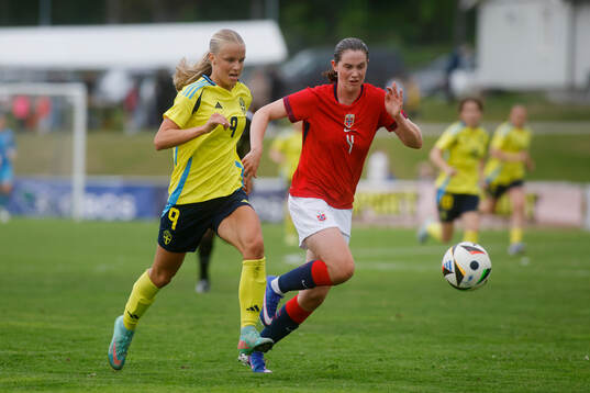 Mollie Josefsson of Sweden and Maria Hagen of Norge