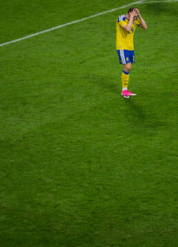 Elliot Stroud of Sweden looks dejected