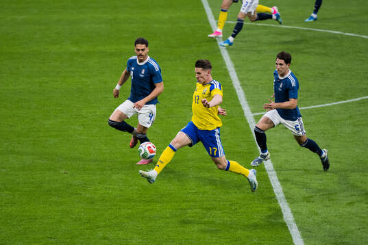 Viktor Gyökeres of Sweden against Ntinos Mavropanos and