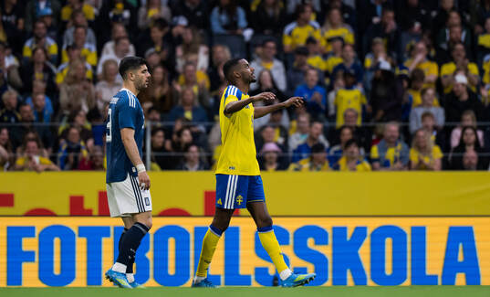 Konstantinos Koulierakis of Greece and Alexander Isak of