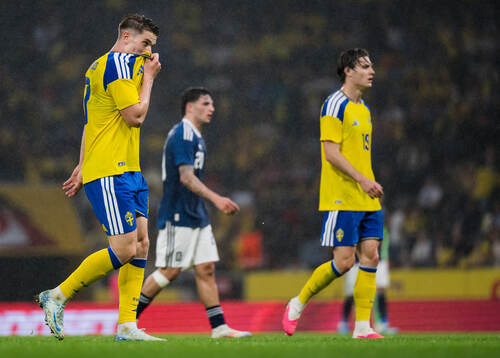 Viktor Gyökeres and Mattias Svanberg of Sweden look