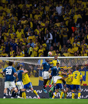 Andreas Tetteh of Greece and Isak Hien of Sweden