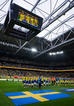Players of Sweden and of Greece
