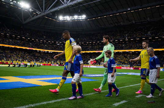 Isak Hien, goalkeeper Kristoffer Nordfeldt and Gabriel