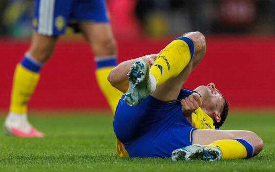 Viktor Gyökeres of Sweden in pain