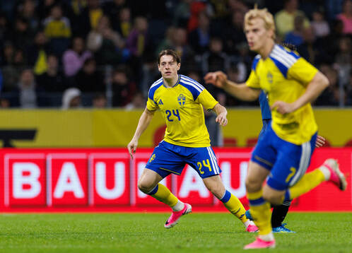 Elliot Stroud of Sweden
