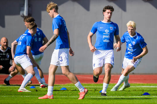 Eetu Turkki and Daniel Armstrong of Finland