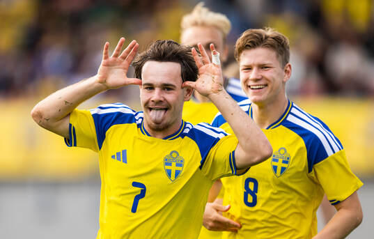 Bläddra bland fler bilder av Football, Under-21, International Friendly, Sweden - Finland