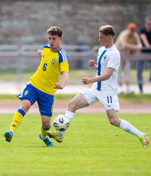 Kenan Busuladzic of Sweden and Marius Söderbäck of Finland