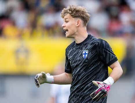 Goalkeeper Osku Maukonen of Finland