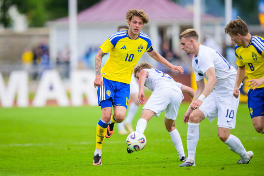 Lukas Björklund of Sweden and Jimi Tauriainen of Finland