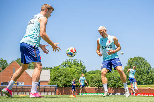 Alexander Sørloth and Julian Ryerson of the Norwegian