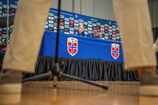 Head coach Ståle Solbakken and press officer Morten