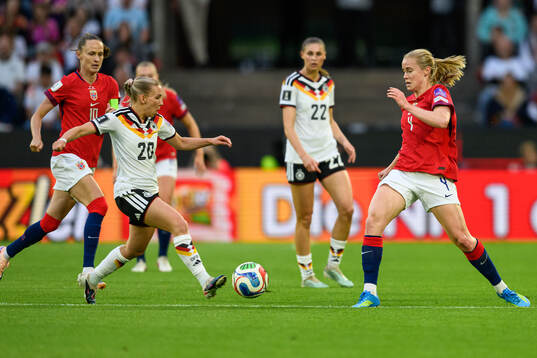 Elisa Senß of Germany and Julie Blakstad of Norway