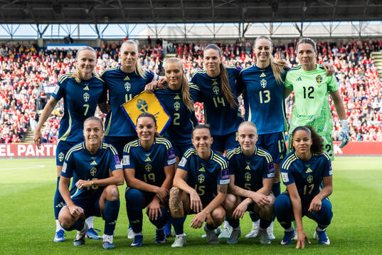 The starting eleven of Sweden pose for a team photo. From
