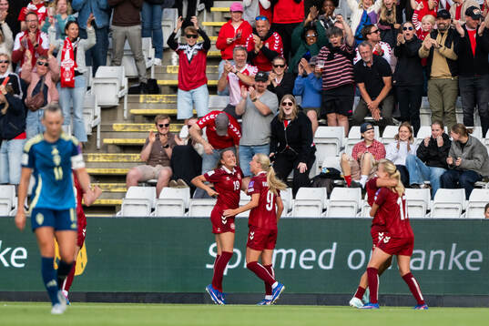 Cecilie Fløe Nielsen of Denmark celebrates
