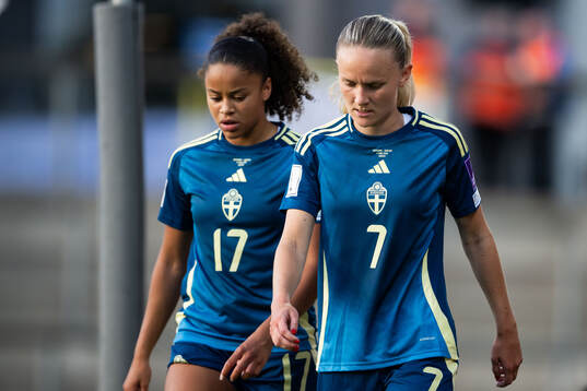 Felicia Schröder and Matilda Vinberg of Sweden look