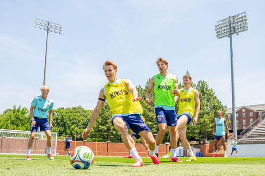 Martin Ødegaard and players of the Norwegian national
